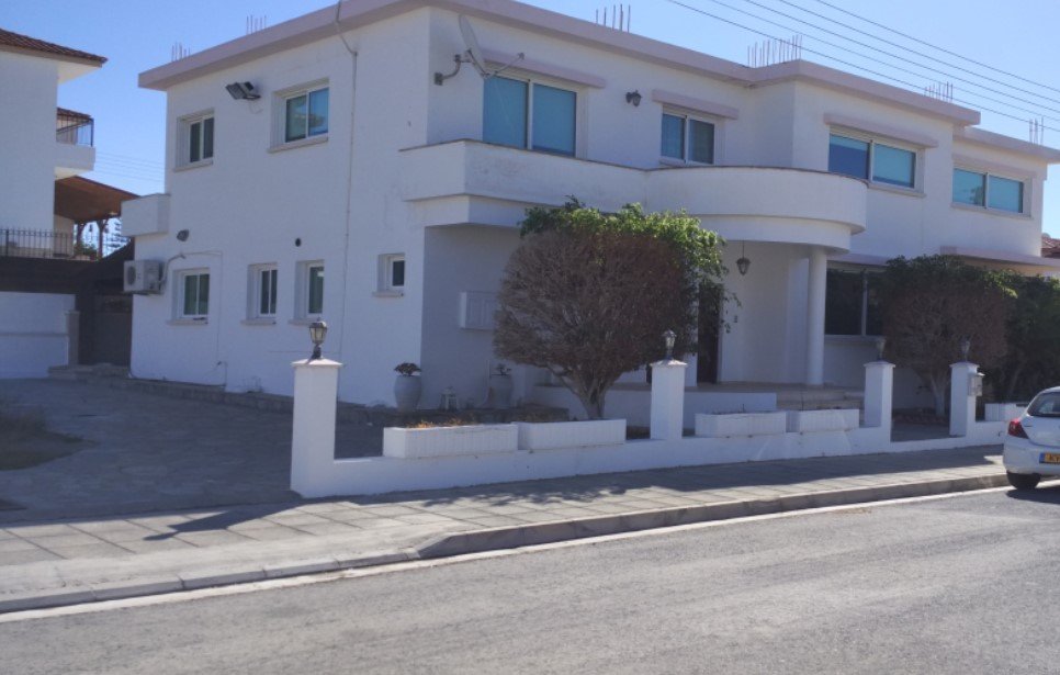 For Sale: House (Detached) in Oroklini, Larnaca  | Key Realtor Cyprus