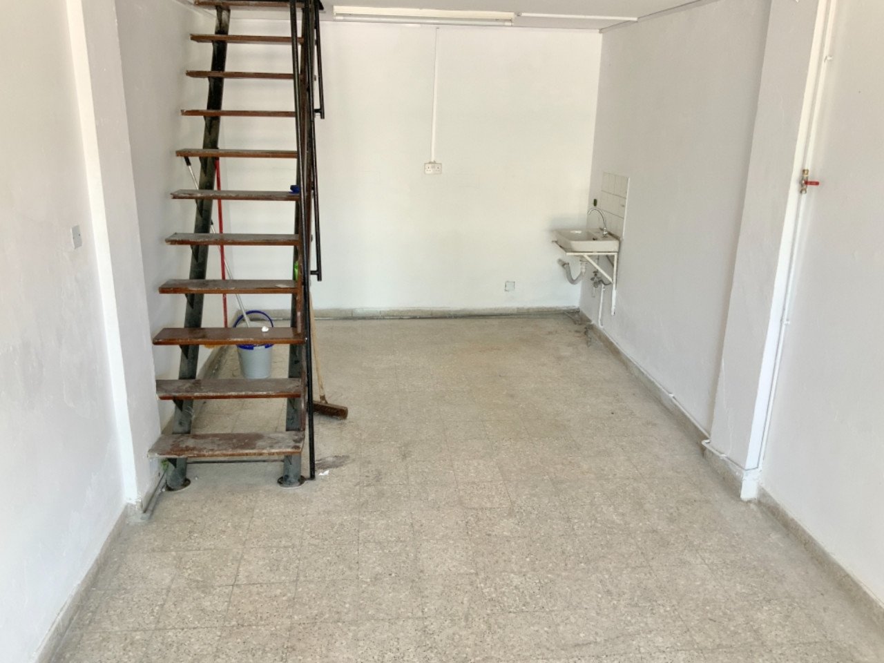 Property for Rent: Commercial (Shop) in Agios Andreas, Nicosia for Rent | Key Realtor Cyprus