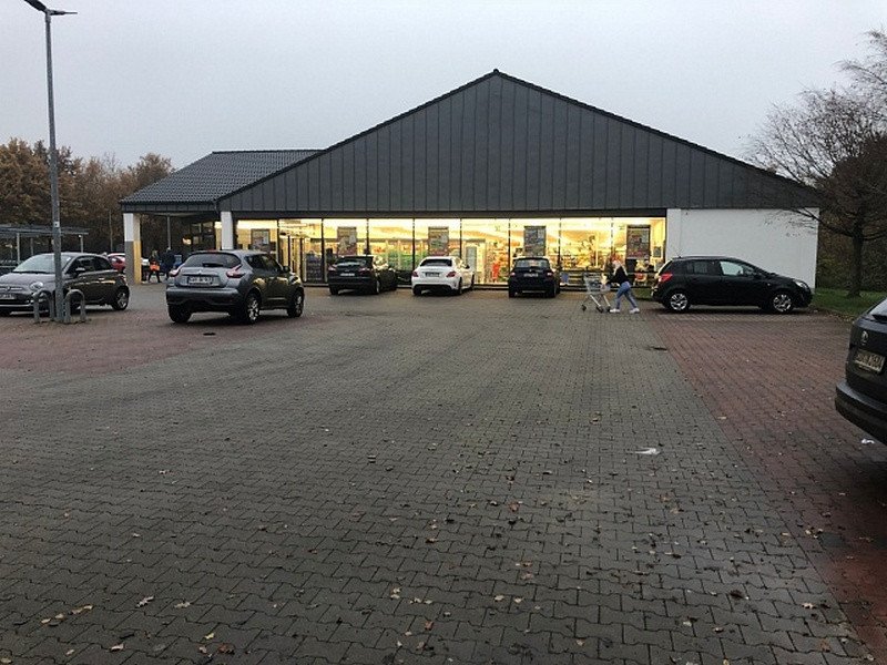 Property for Sale: Commercial (Shop) in Cuxhaven, Cuxhaven  | Key Realtor Cyprus