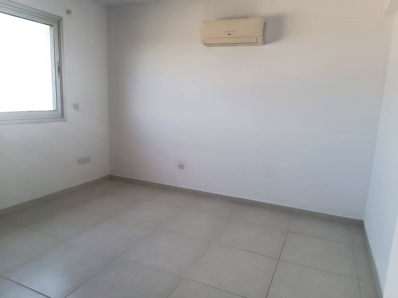 Property for Rent: Commercial (Office) in Latsia, Nicosia for Rent | Key Realtor Cyprus