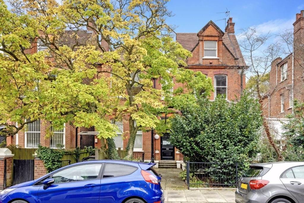 Property for Sale: Apartment (Flat) in London, London  | Key Realtor Cyprus