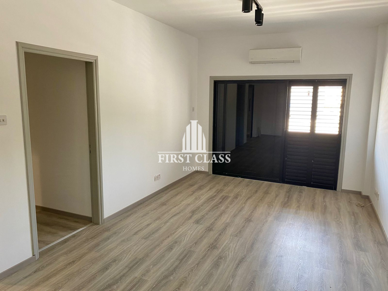 Property for Rent: Renovated 3-bedroom apartment is available for rent in Pallouriotissa | Key Realtor Cyprus