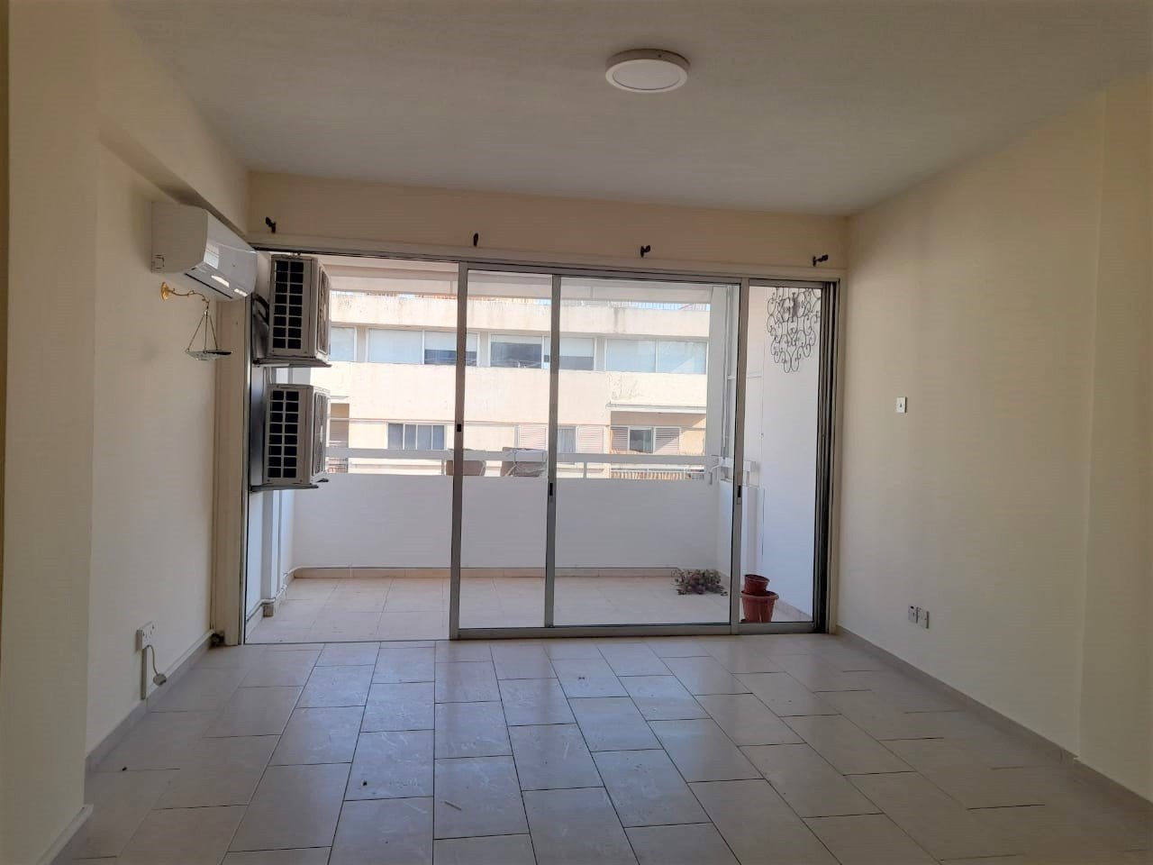 Property for Rent: Commercial (Office) in Agioi Omologites, Nicosia for Rent | Key Realtor Cyprus